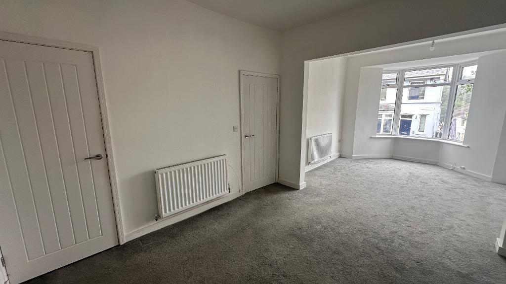 Leigh Terrace, Quakers Yard, Treharris, CF46 5DW
