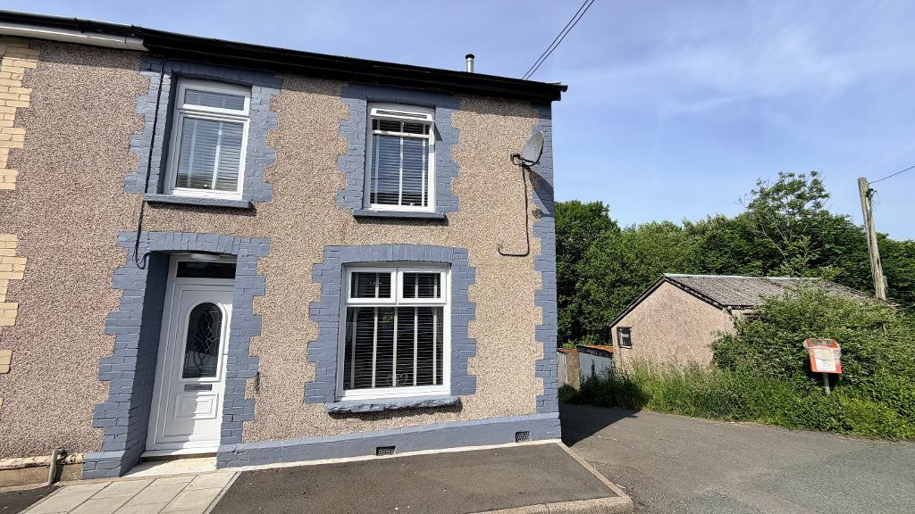 Bontnewydd Terrace, Trelewis, Treharris, CF46 6AF