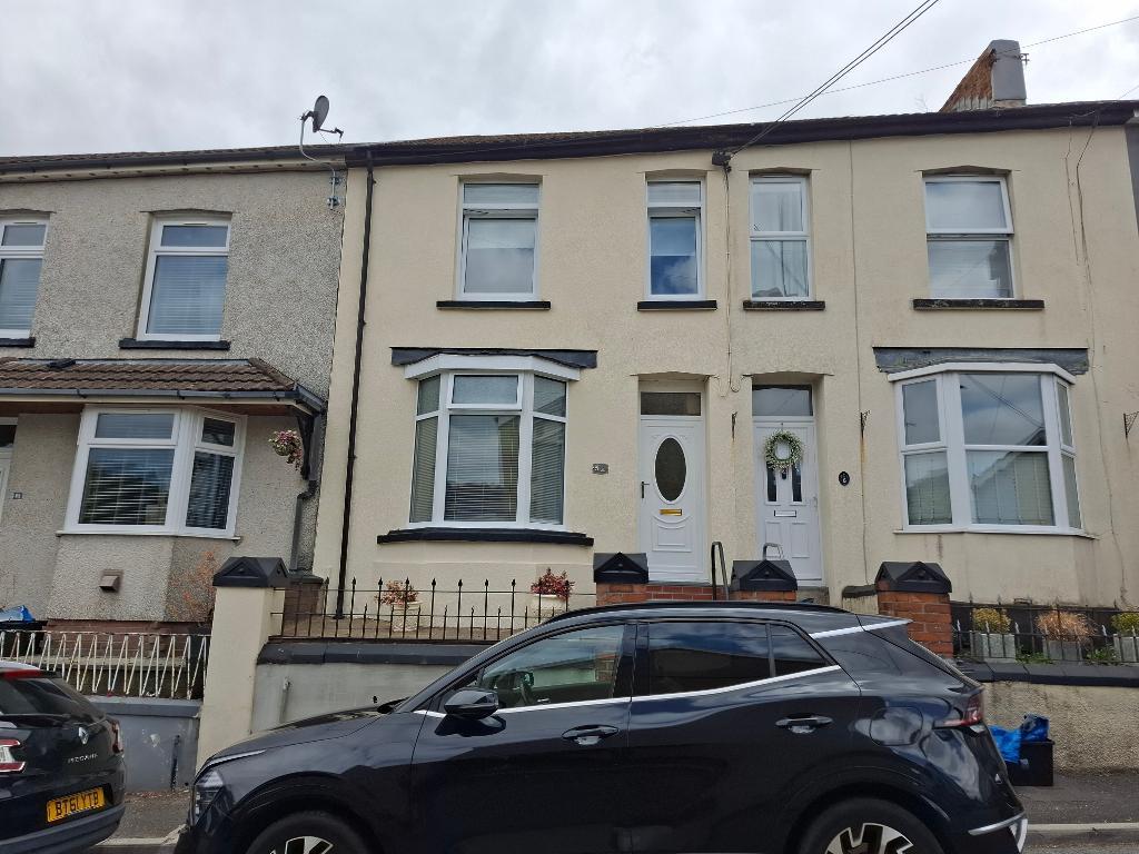 Leigh Terrace, Quakers yard, Treharris, CF46 5DW